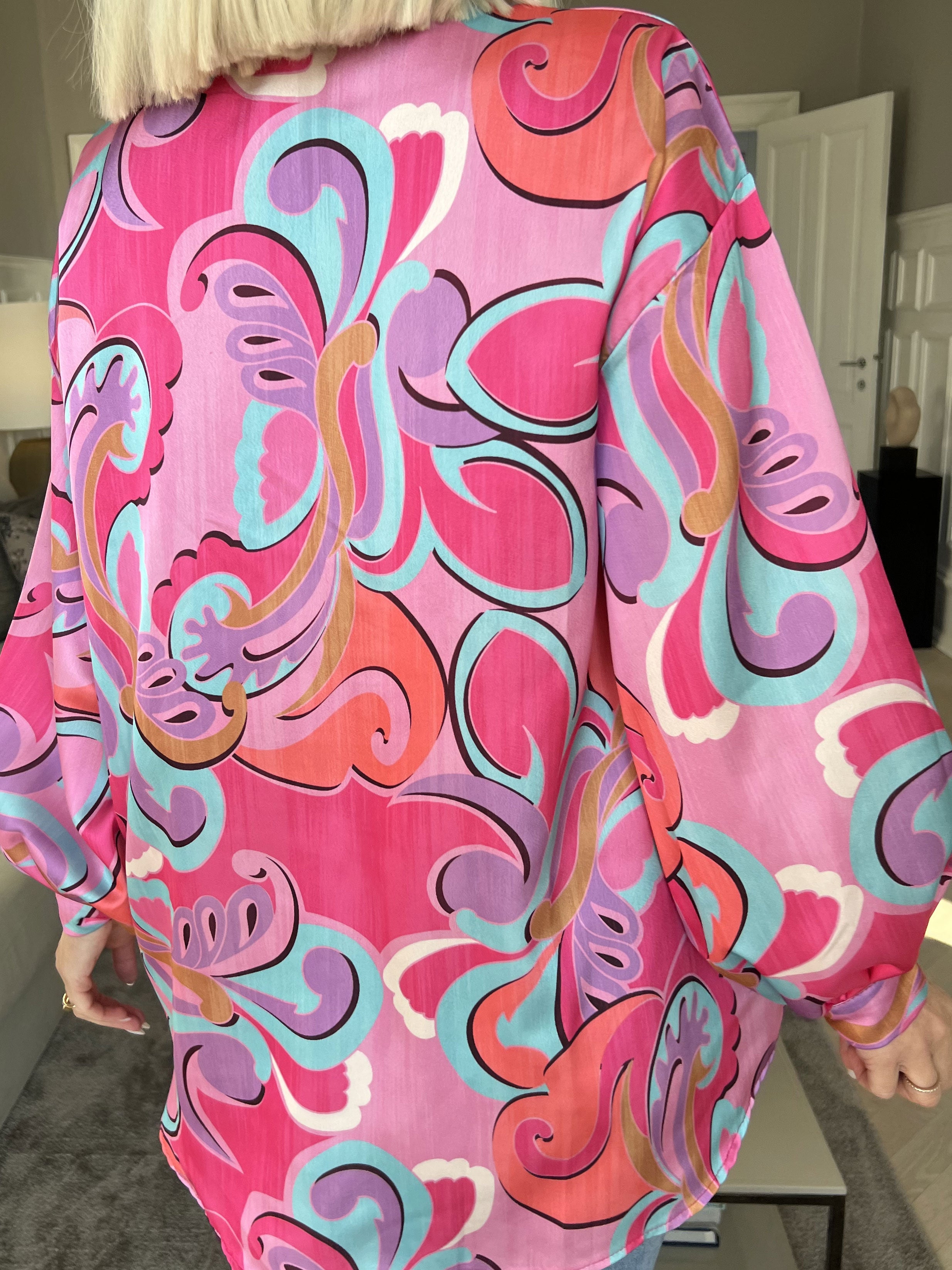 Happy - Flerfarvet skjorte i silkelook